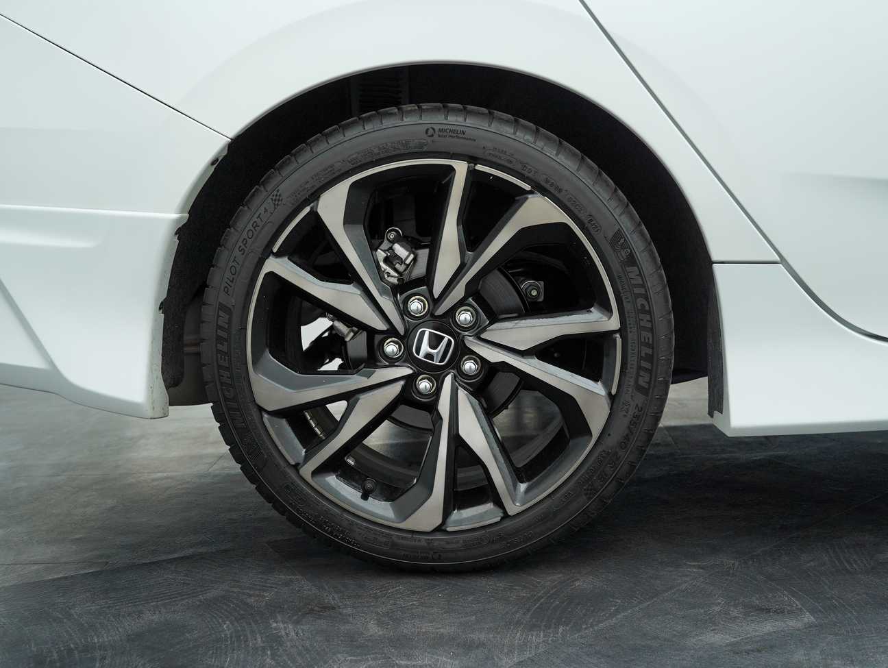 terpakai 2021 Honda Civic TC-P 1.5