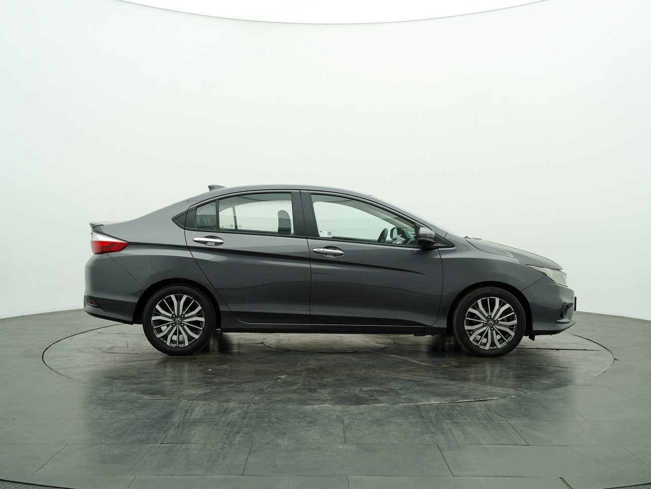 used 2018 Honda City V 1.5
