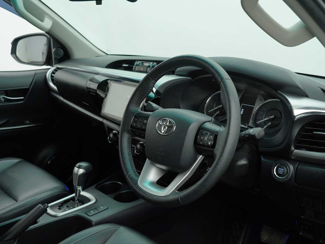 used 2023 Toyota Hilux V Dual Cab 2.4