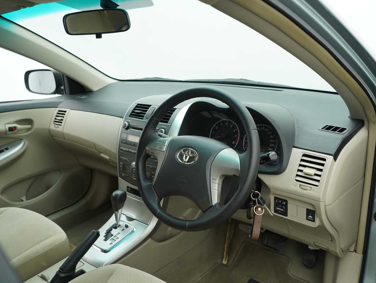 used 2010 Toyota Corolla Altis E 1.8
