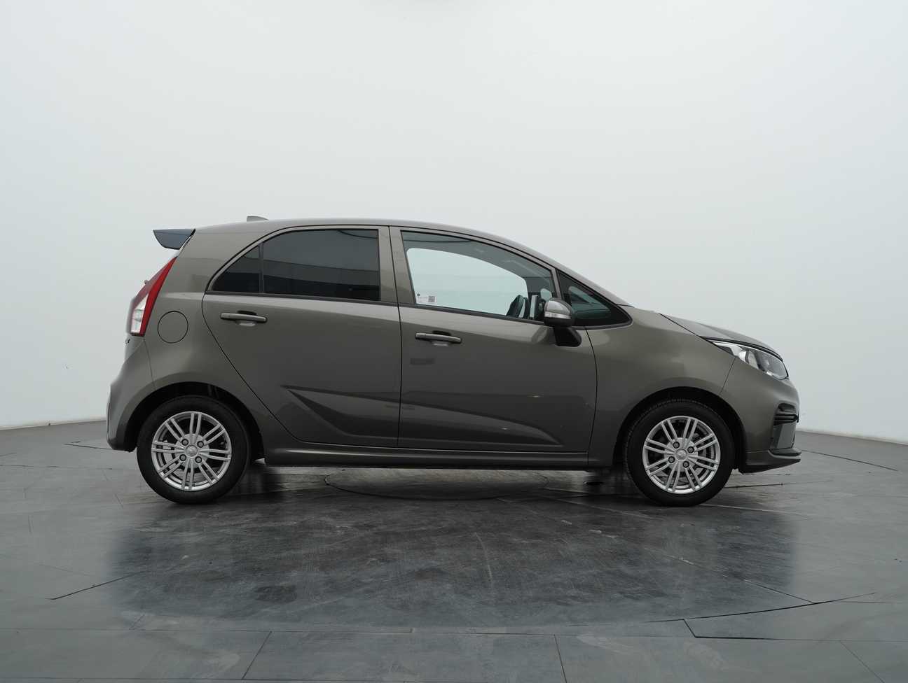 used 2022 Proton Iriz Standard 1.3