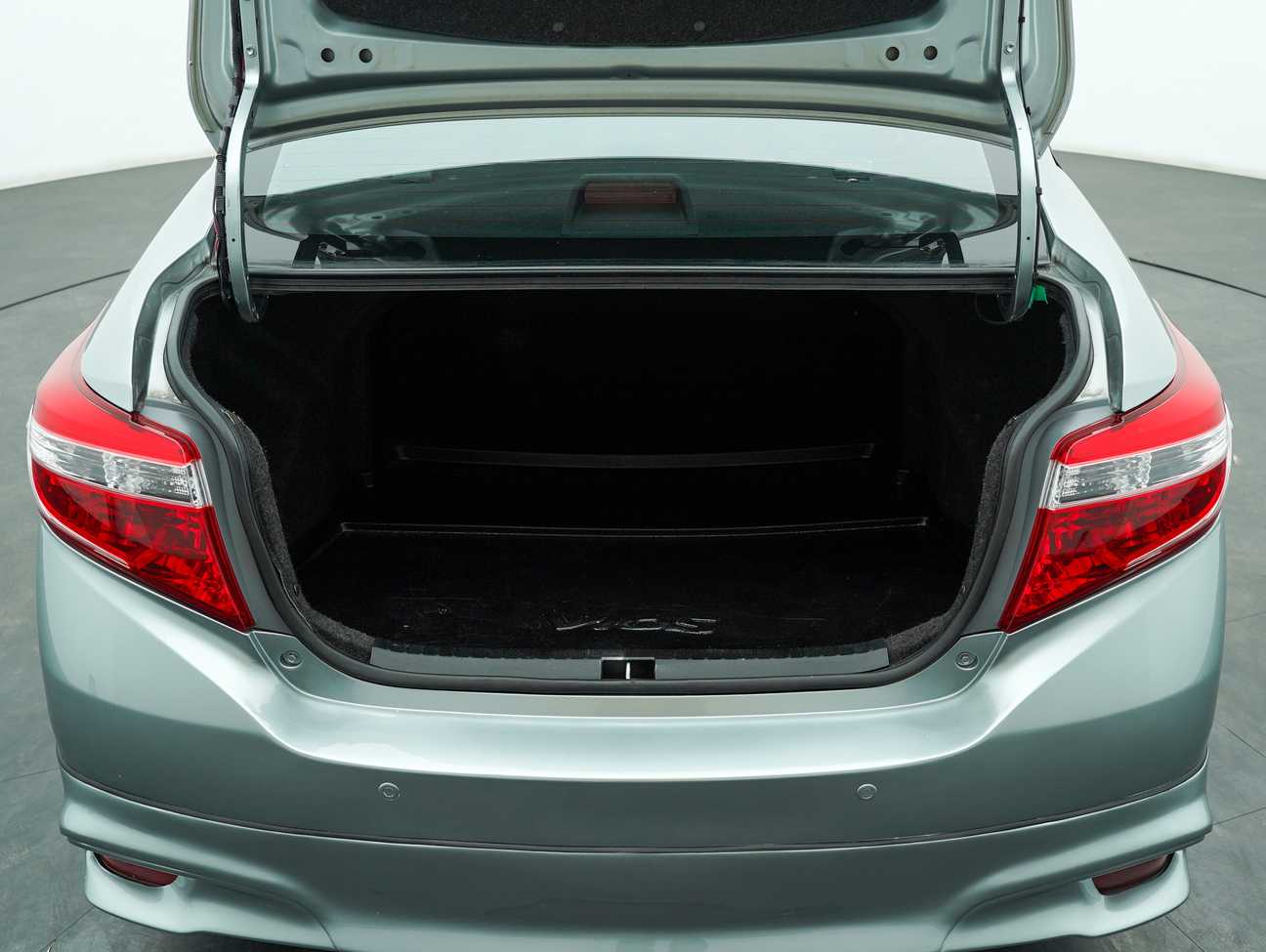 terpakai 2014 Toyota Vios J 1.5