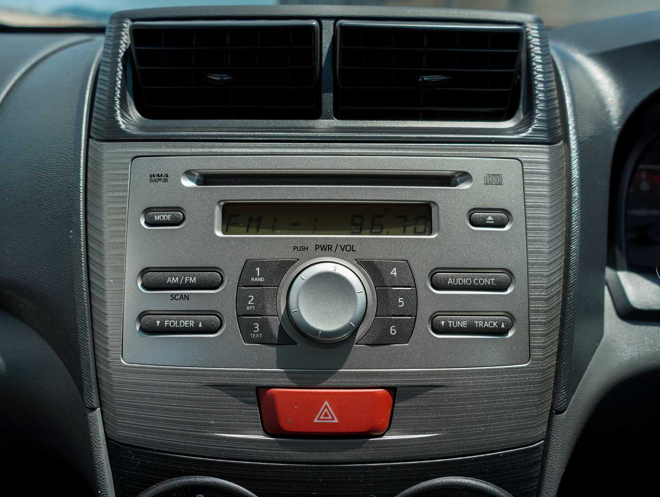 terpakai 2012 Toyota Avanza G 1.5