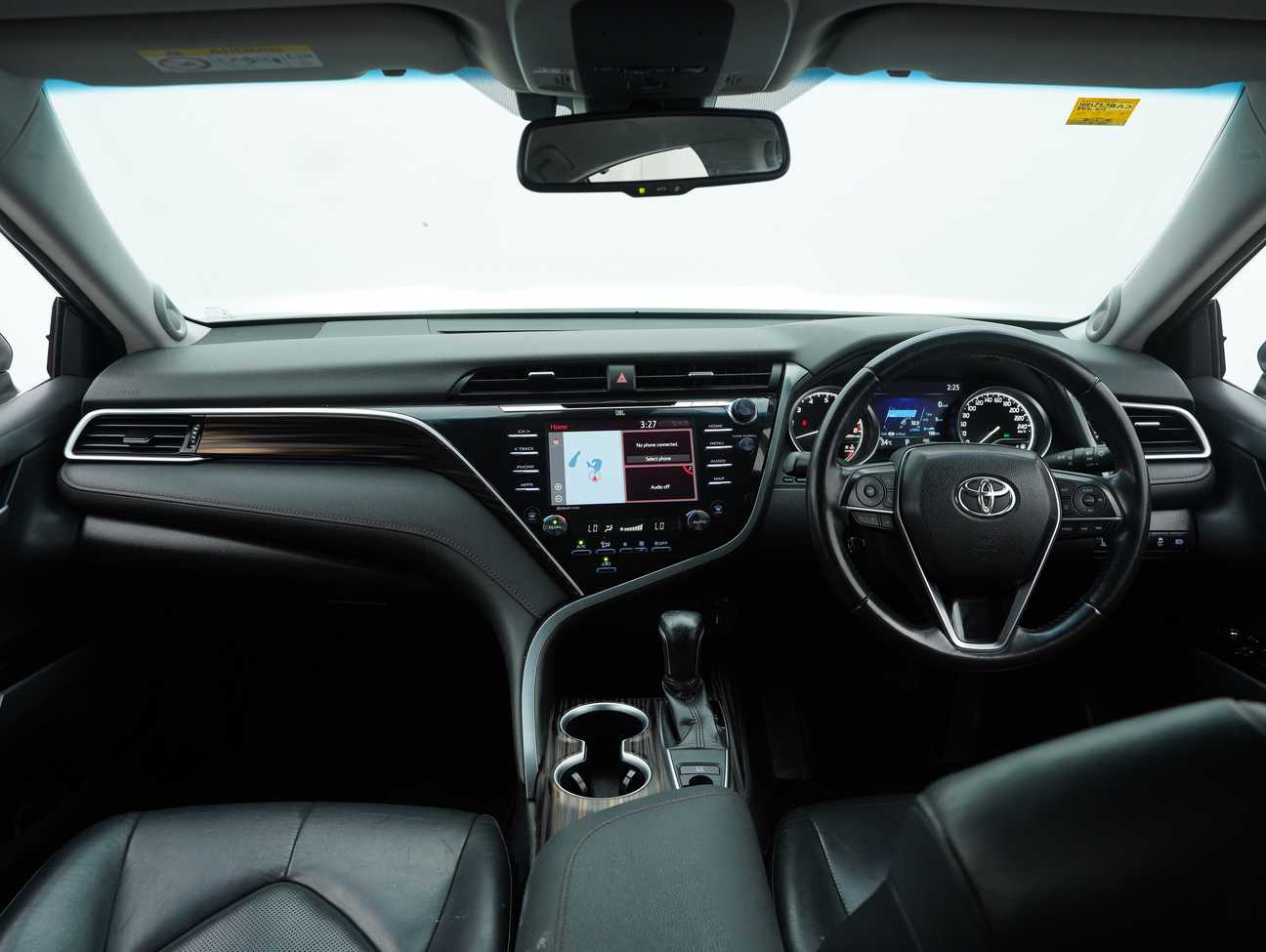 used 2019 Toyota Camry V 2.5
