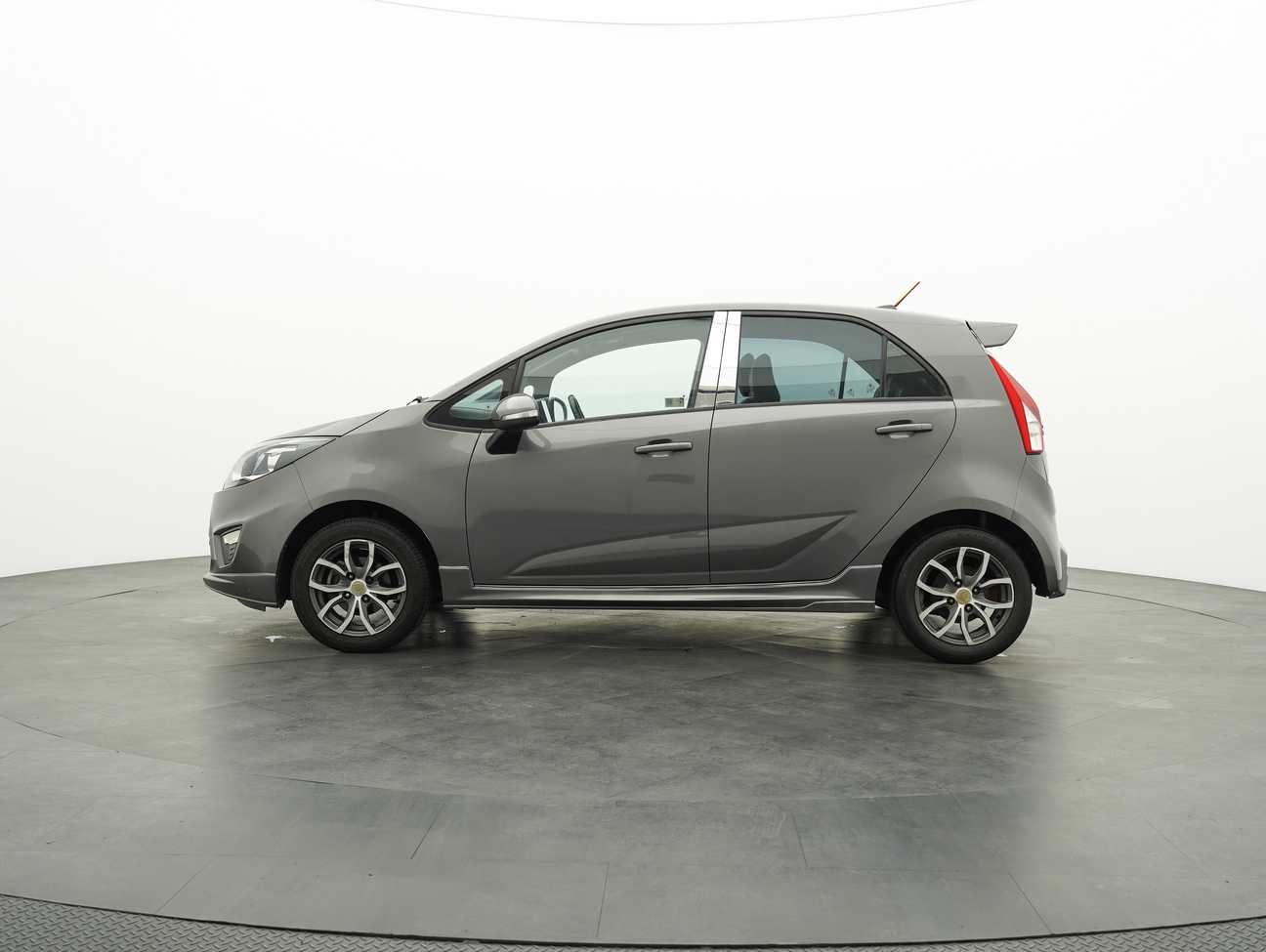 terpakai 2014 Proton Iriz Executive 1.6