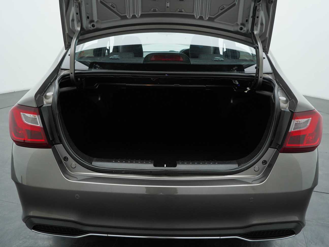 terpakai 2020 Proton Saga Premium 1.3