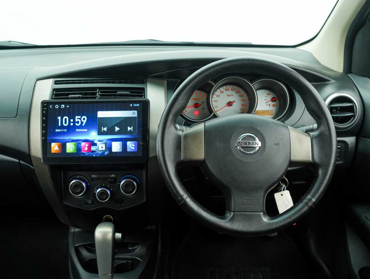 used 2011 Nissan Grand Livina ST-L Comfort 1.6