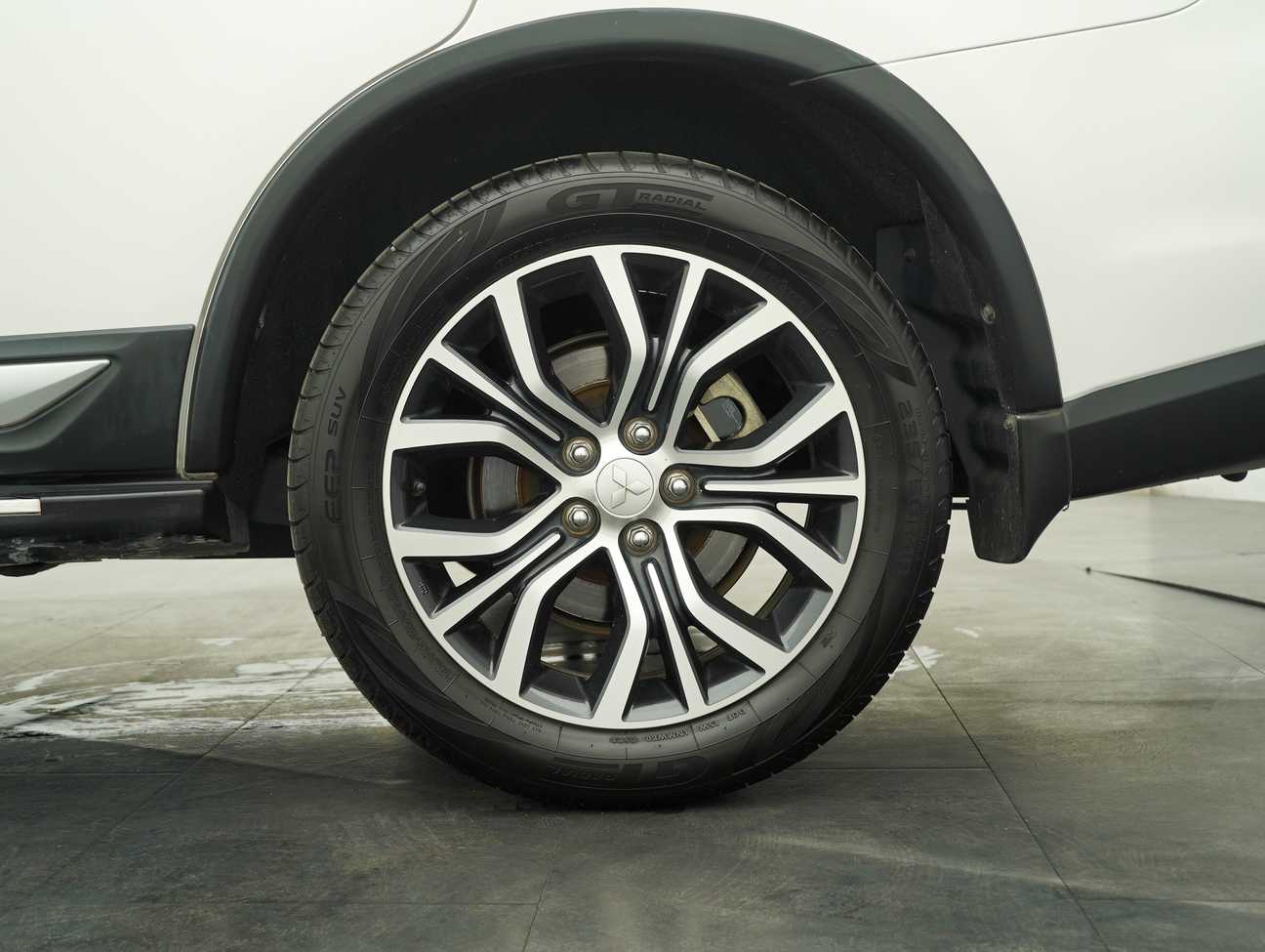 used 2019 Mitsubishi Outlander  2.0