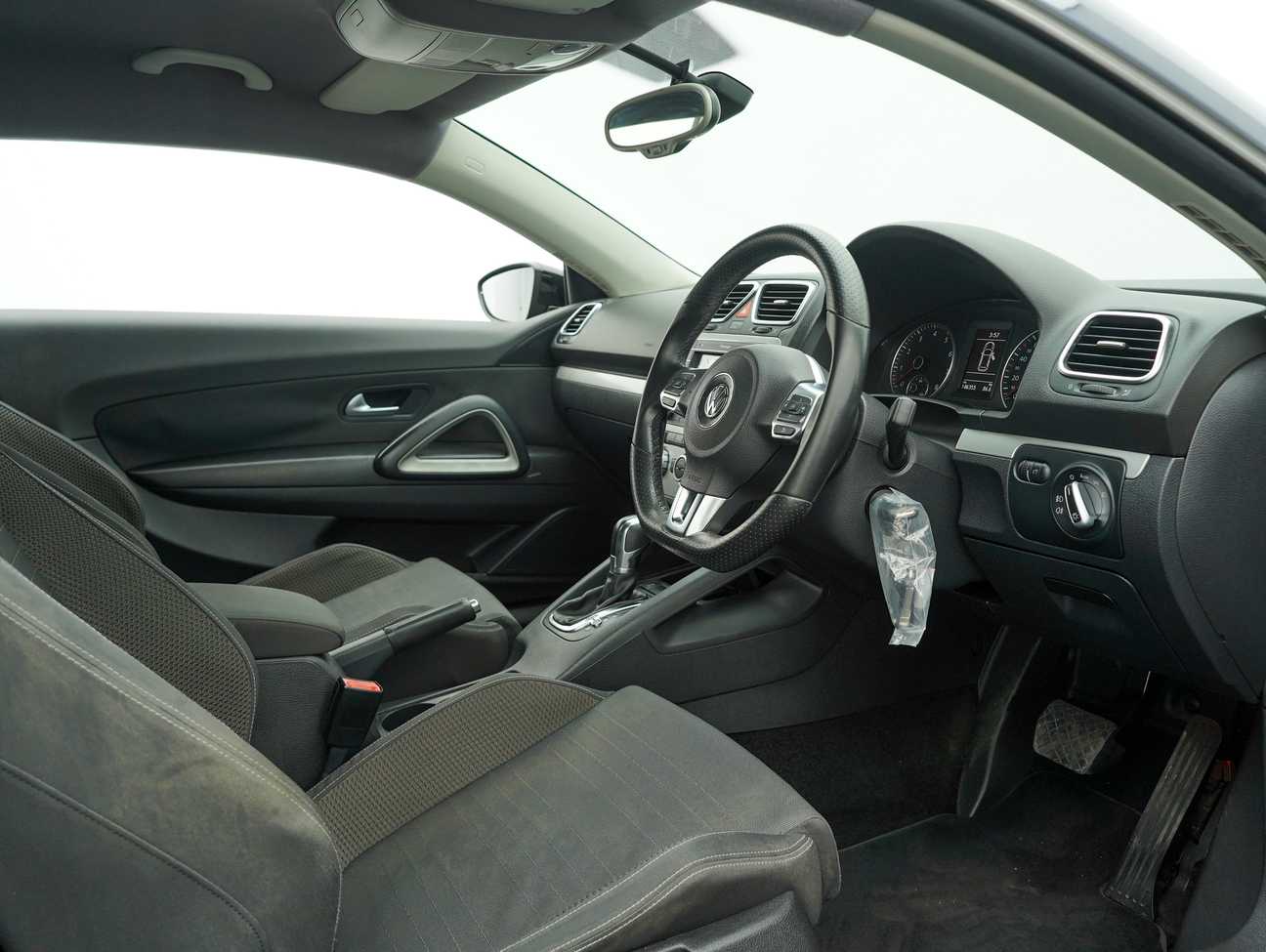 terpakai 2013 Volkswagen Scirocco TSI 1.4