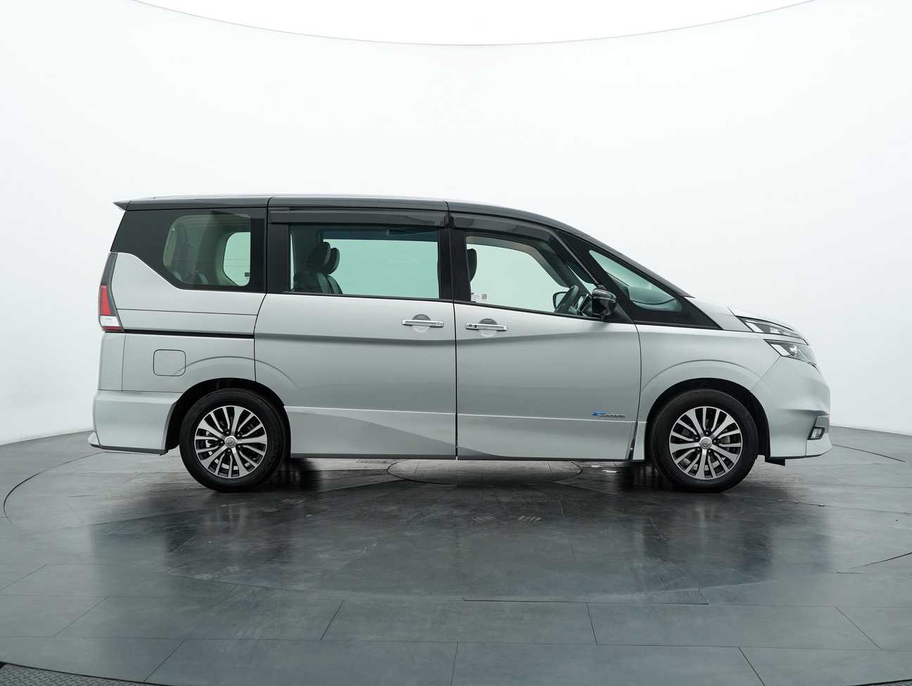 terpakai 2020 Nissan Serena S-Hybrid High-Way Star Premium 2.0