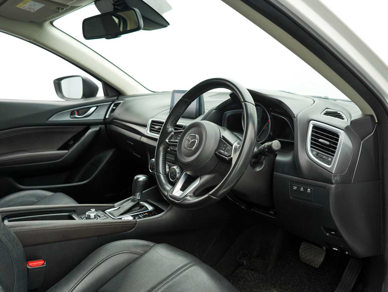 terpakai 2018 Mazda 3 SKYACTIV-G High 2.0