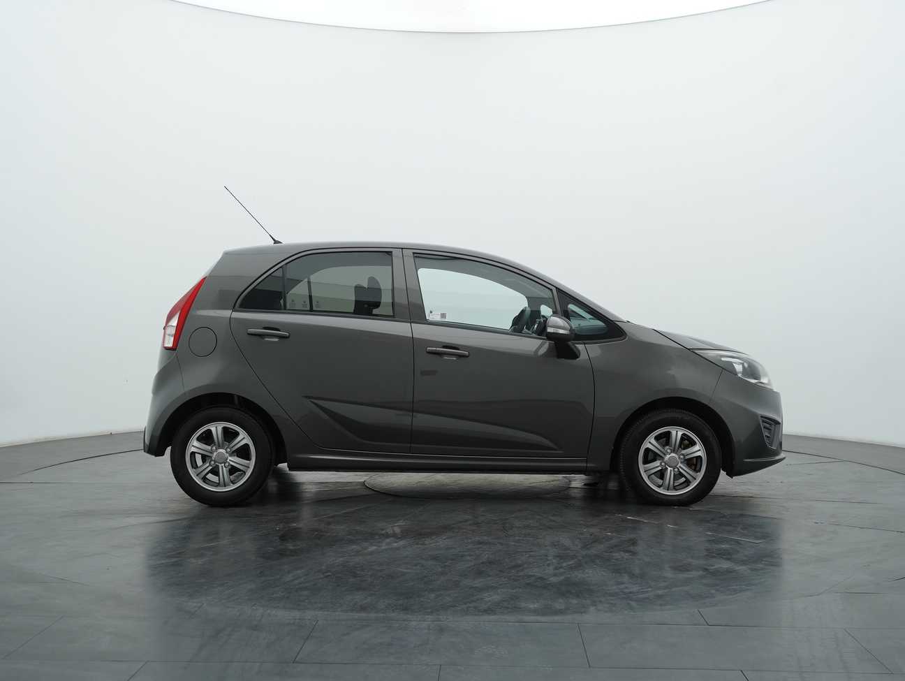 used 2015 Proton Iriz Standard 1.3