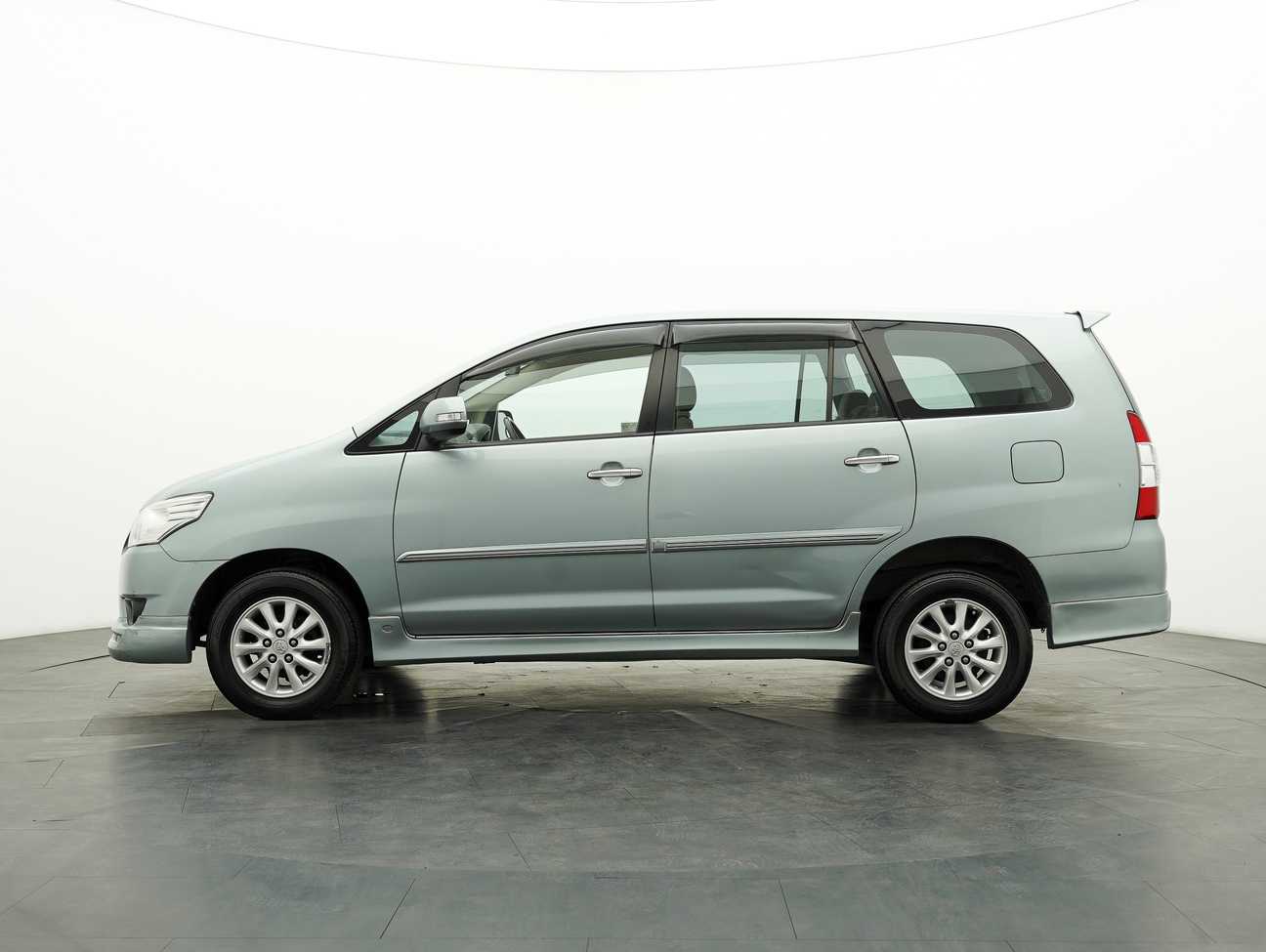used 2013 Toyota Innova G 2.0