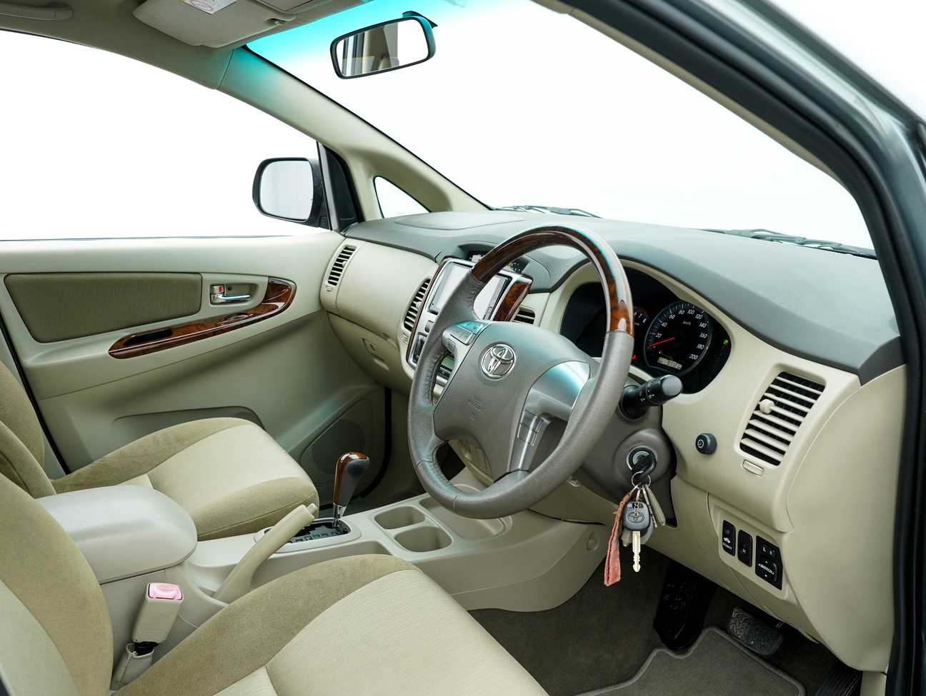 used 2016 Toyota Innova G 2.0