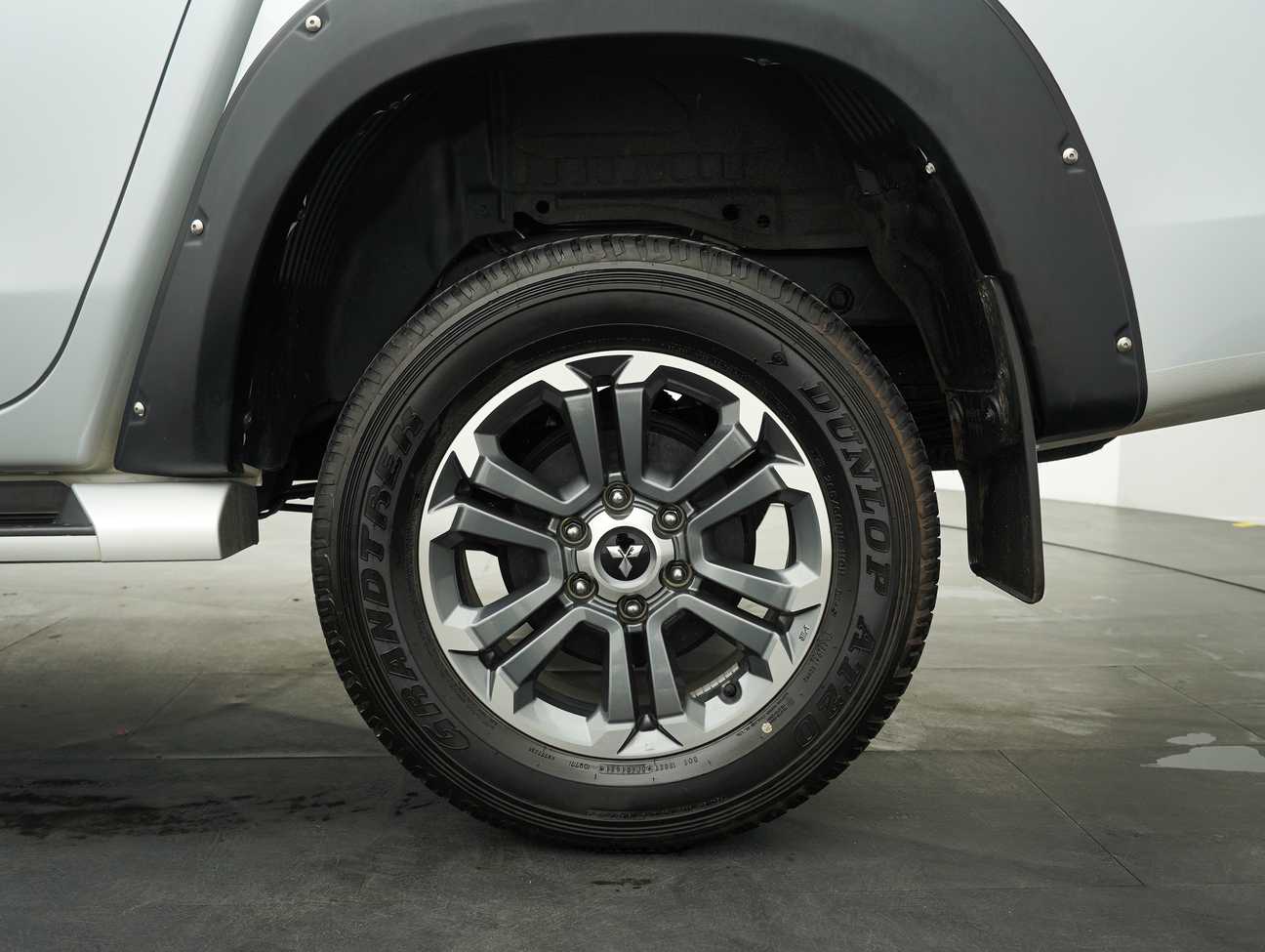 used 2021 Mitsubishi Triton VGT Premium Updated Spec Dual Cab 4X4 2.4