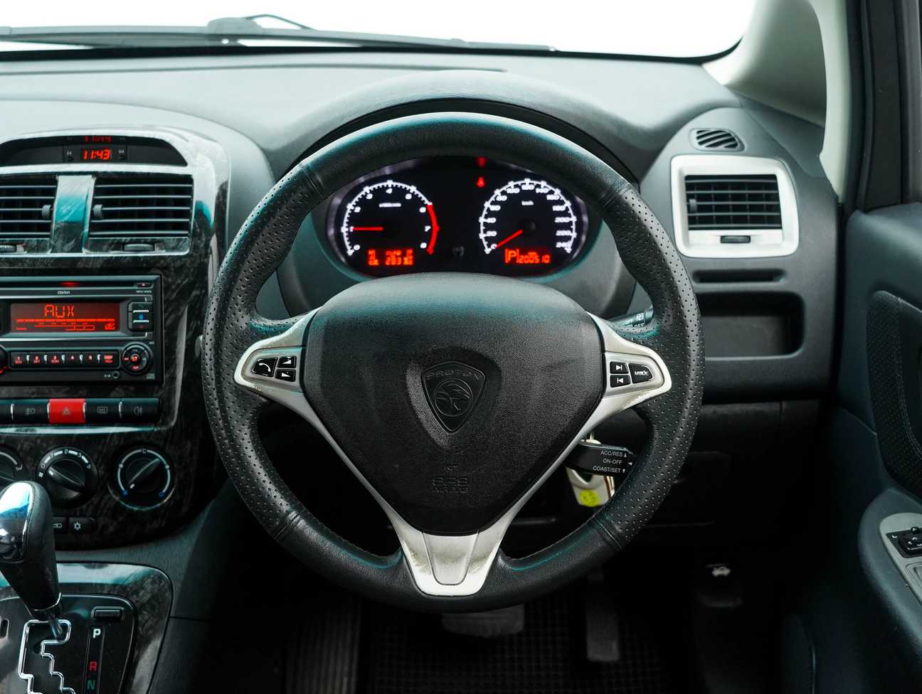 terpakai 2015 Proton Exora Premium 1.6