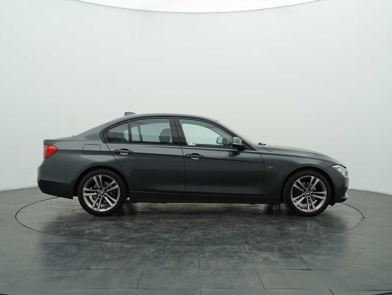 used 2015 BMW 320i Sport Line 2.0