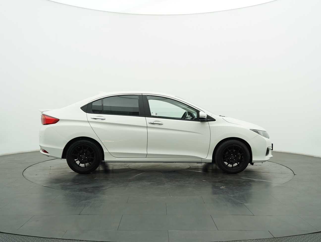 used 2014 Honda City V 1.5