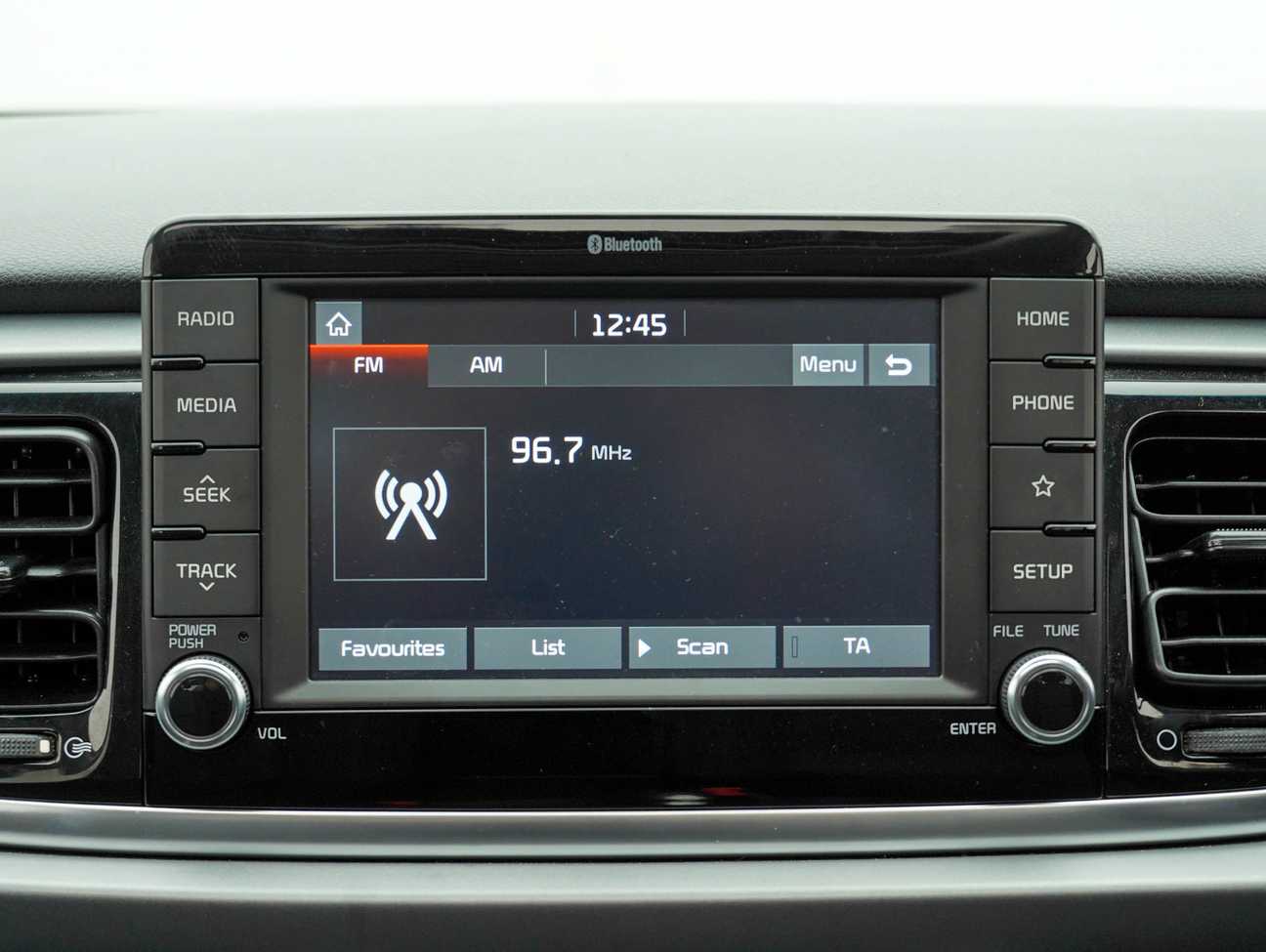 terpakai 2018 Kia Rio EX 1.4