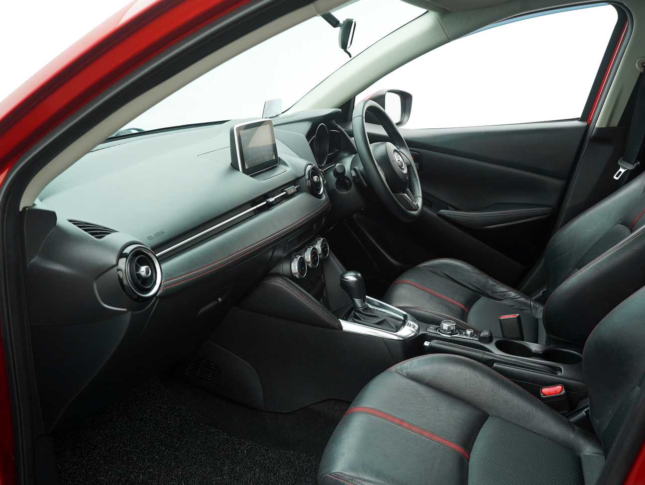 terpakai 2015 Mazda 2 SKYACTIV-G 1.5