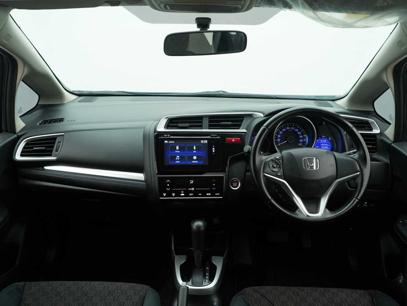 used 2017 Honda Jazz V 1.5