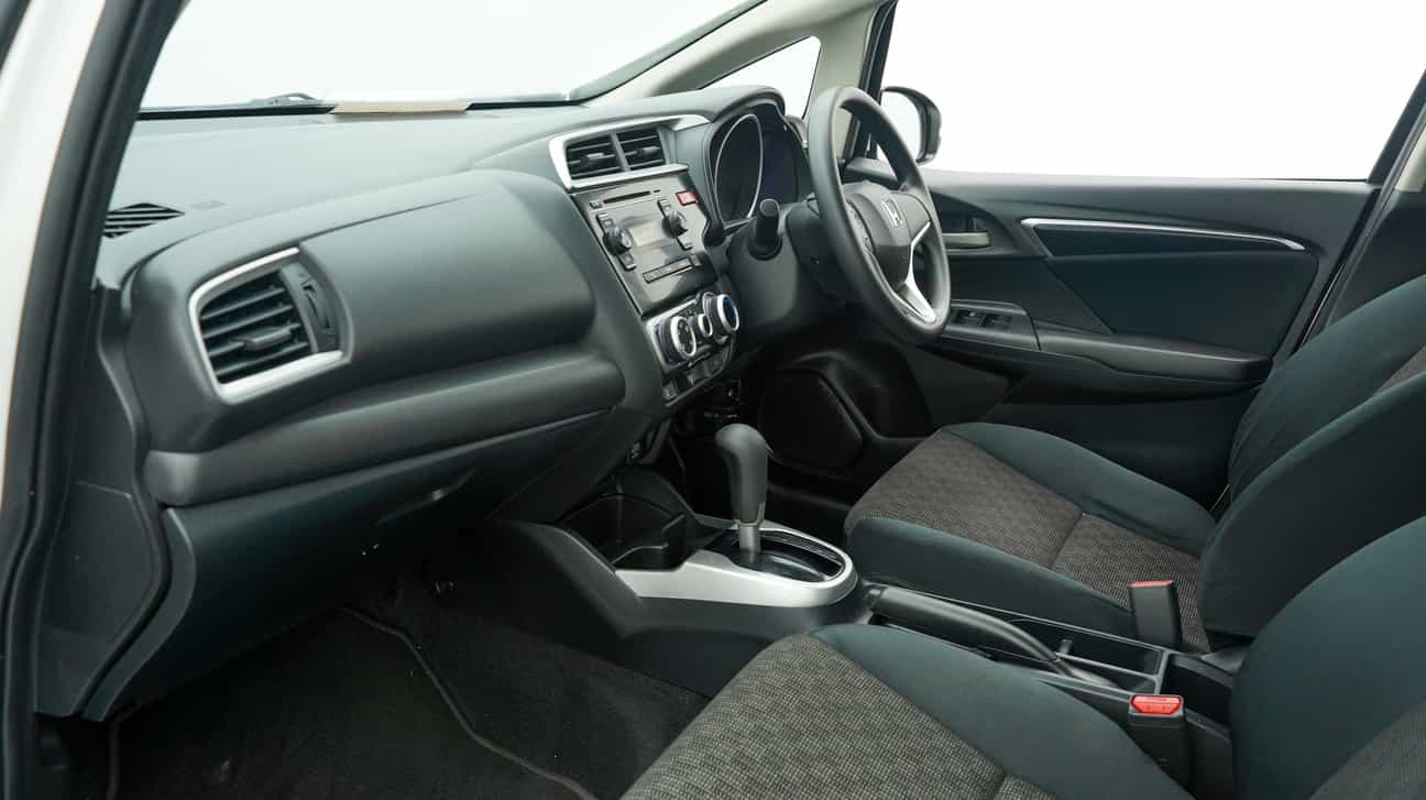 terpakai 2014 Honda JAZZ E 1.5