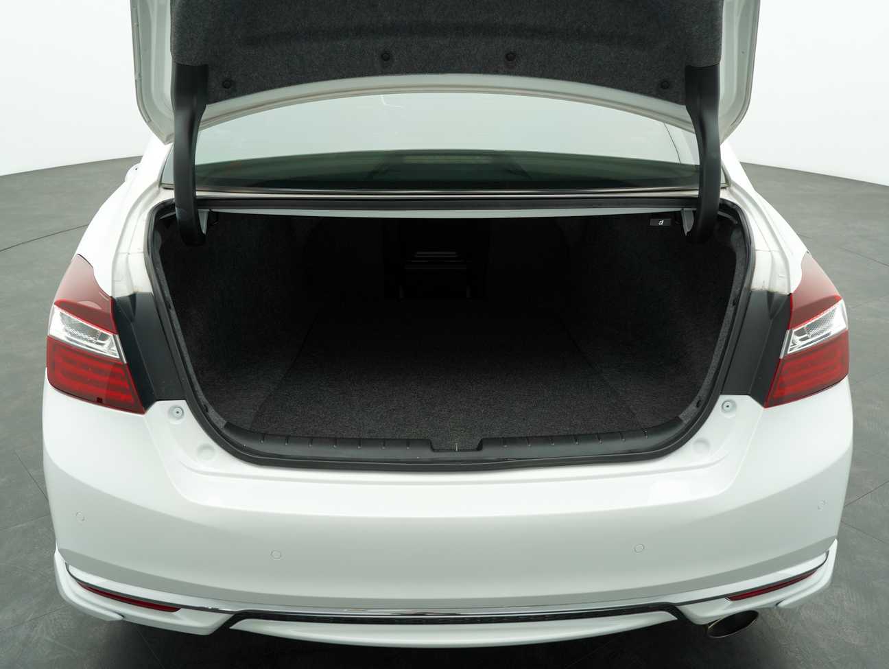 used 2018 Honda Accord VTi-L Advance 2.4