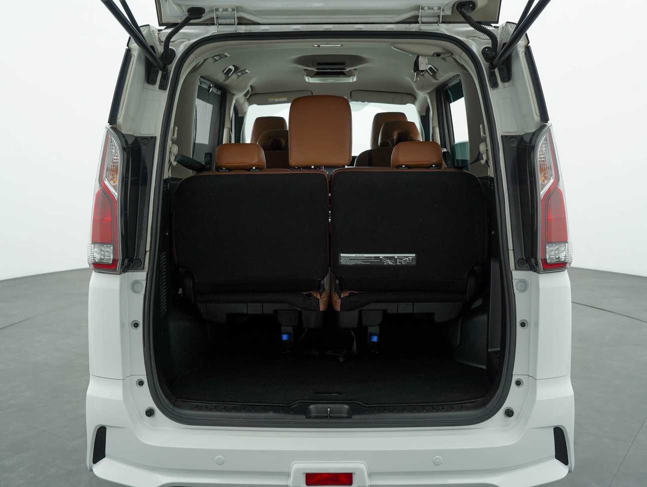 used 2019 Nissan Serena S-Hybrid High-Way Star 2.0