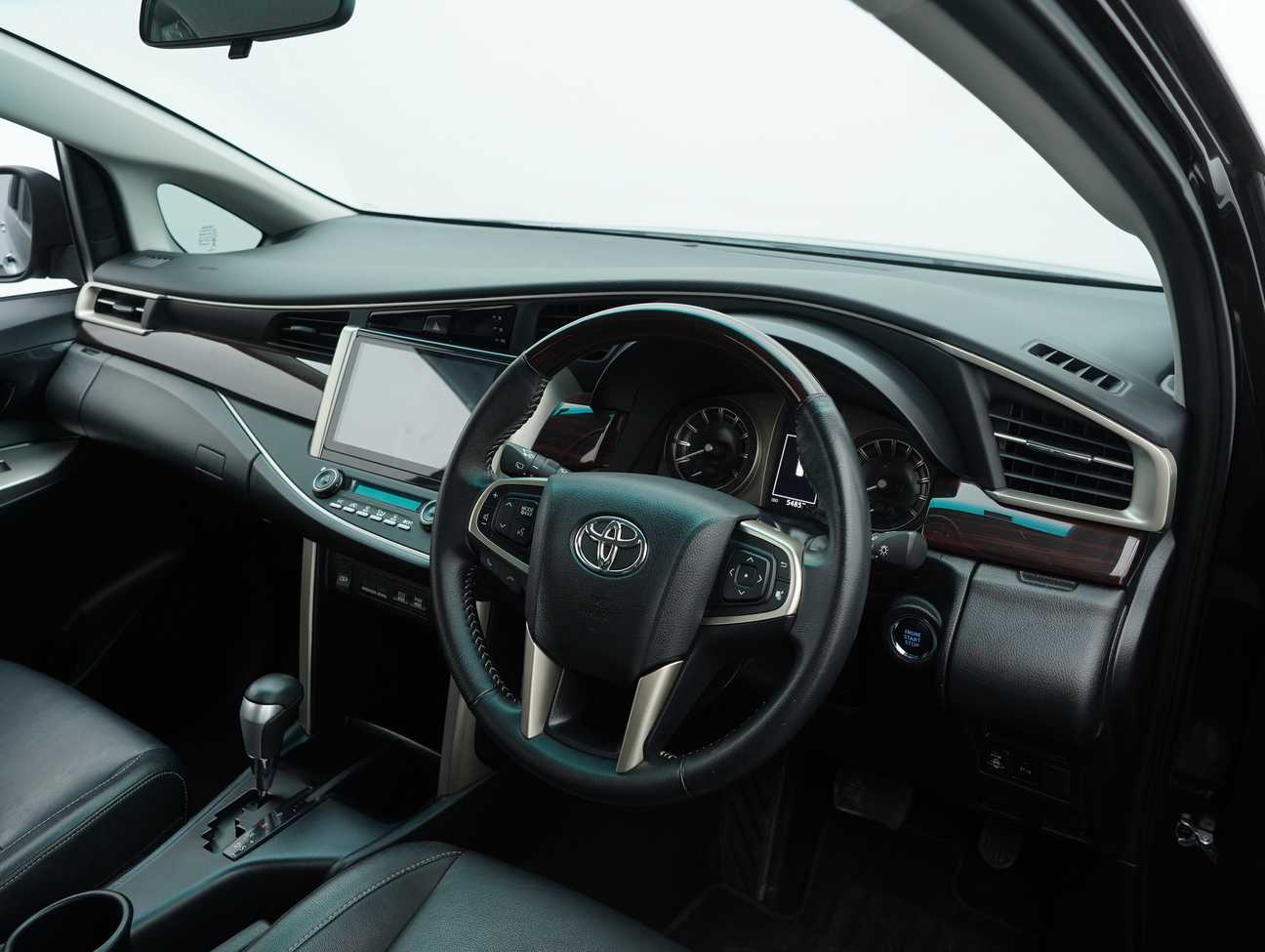 terpakai 2021 Toyota Innova X 2.0