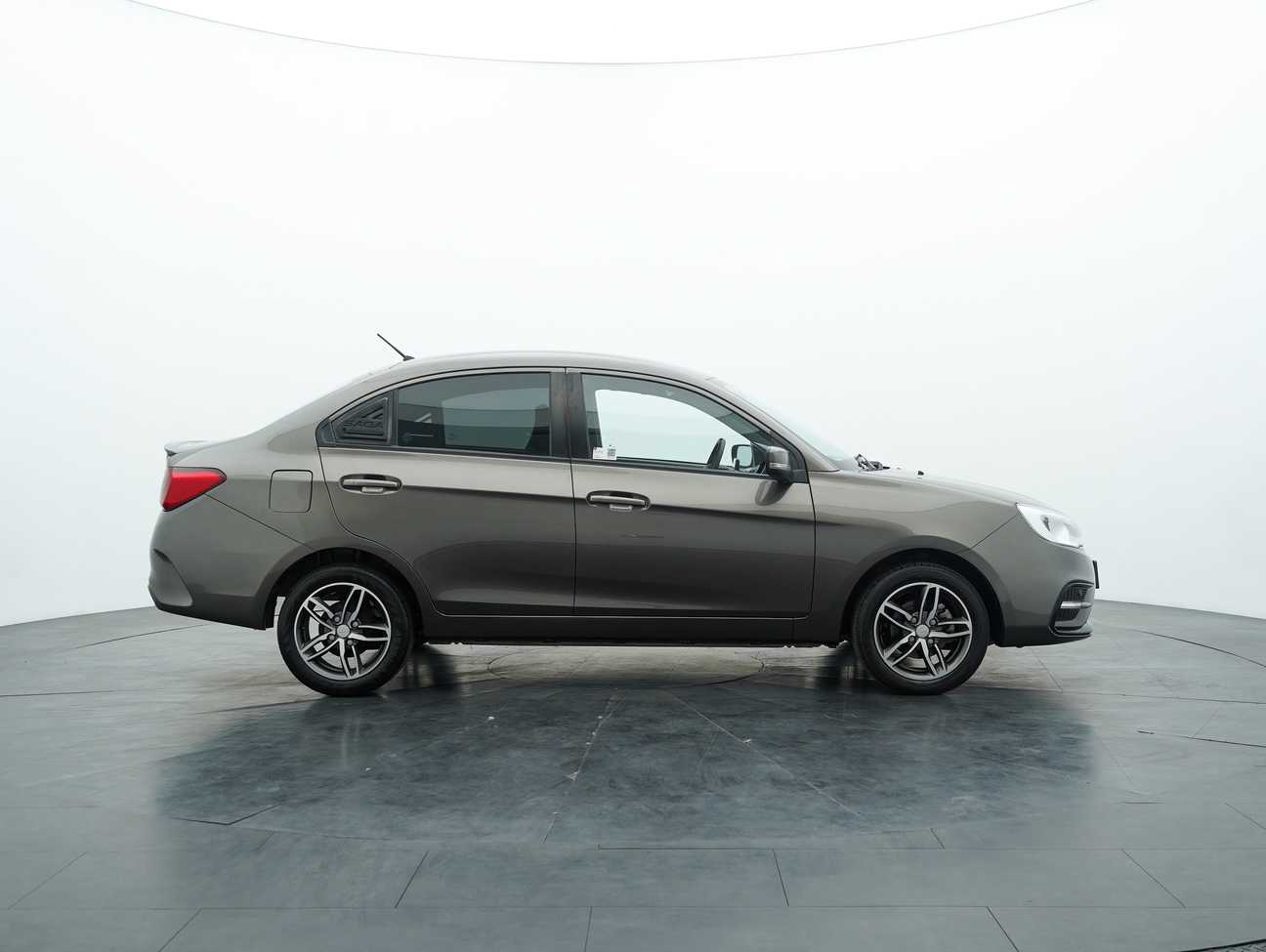 terpakai 2021 Proton Saga Premium 1.3