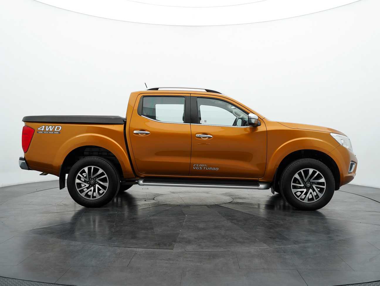 terpakai 2018 Nissan Navara NP300 VL Dual Cab 2.5