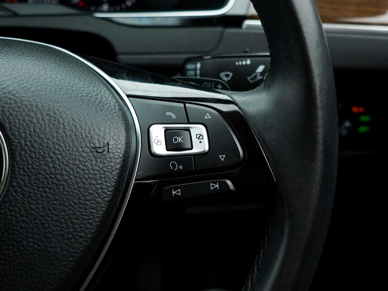terpakai 2018 Volkswagen Passat 380 TSI Highline 2.0