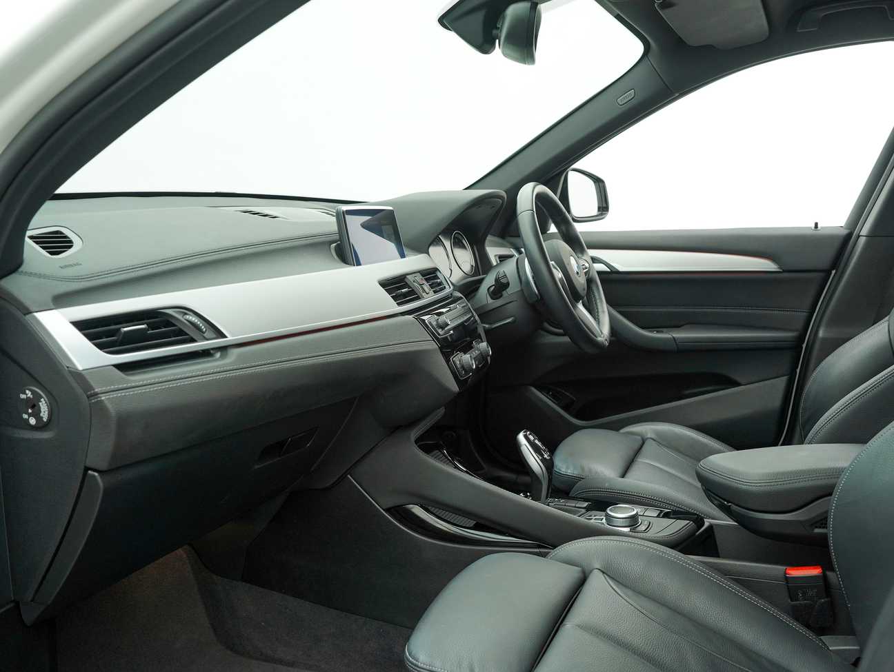 terpakai 2022 BMW X1 sDrive20i M Sport 2.0