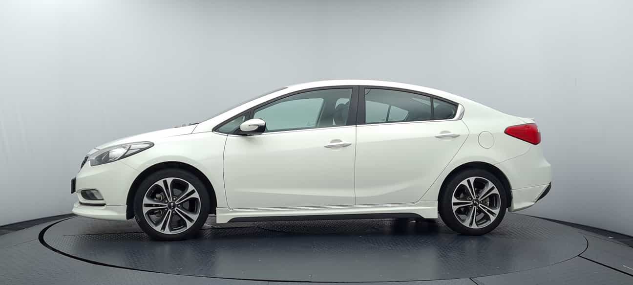 terpakai 2015 Kia CERATO YD 1.6