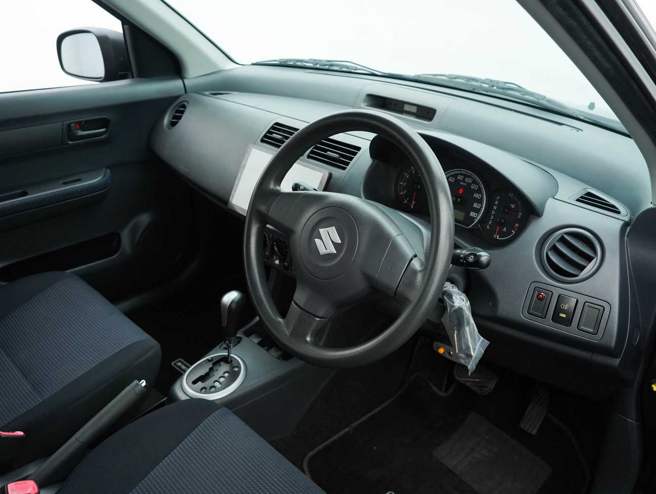 used 2012 Suzuki Swift GX 1.5