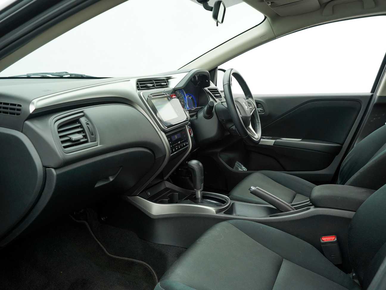 used 2014 Honda City V 1.5