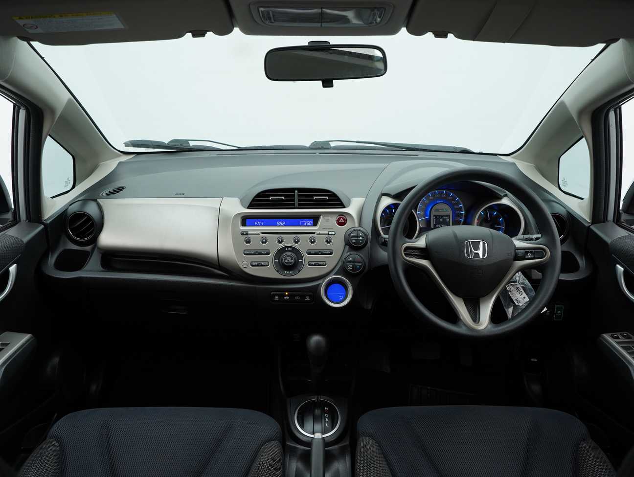 used 2013 Honda Jazz Hybrid 1.3