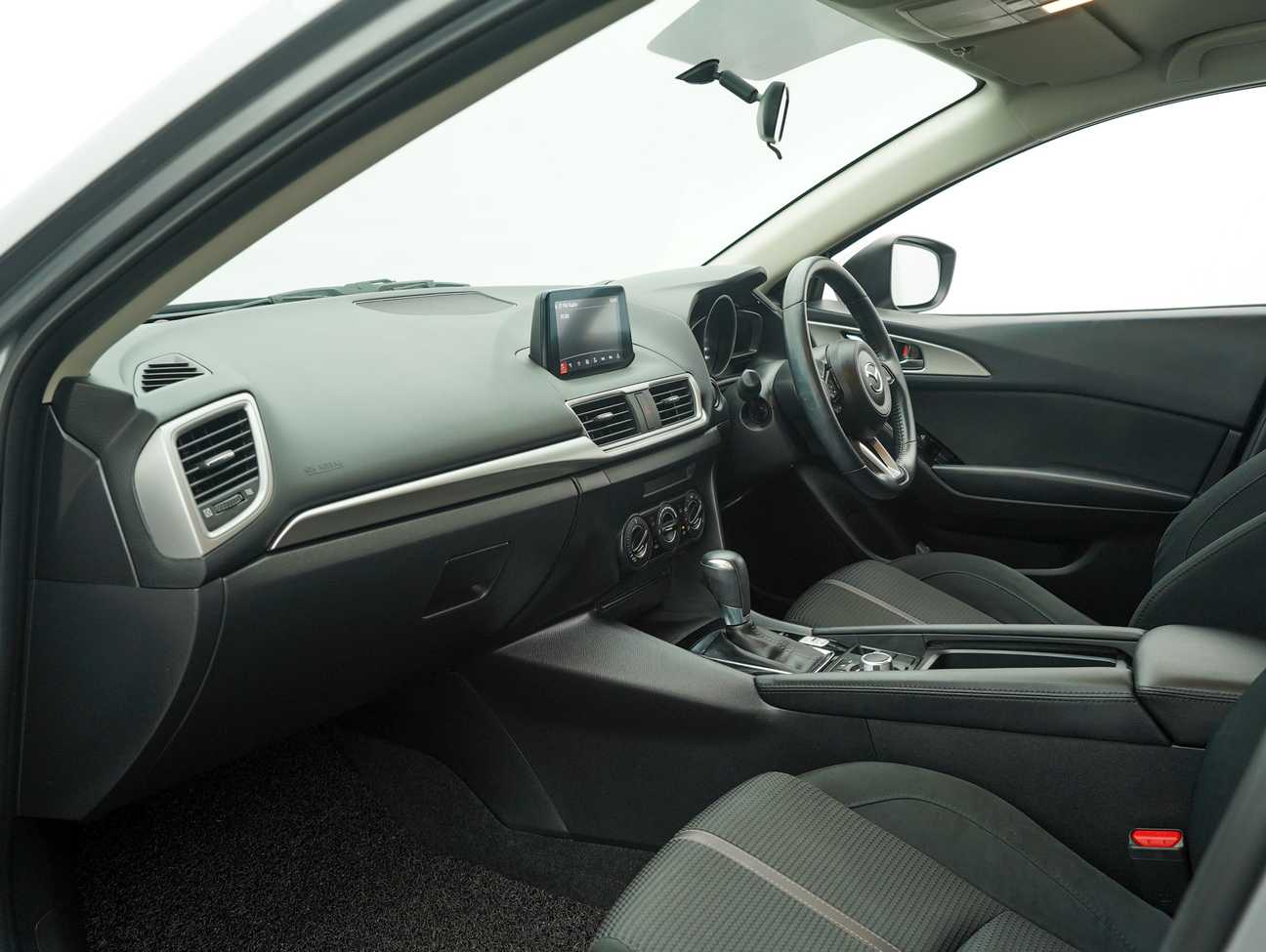 terpakai 2017 Mazda 3 SKYACTIV-G GL 2.0