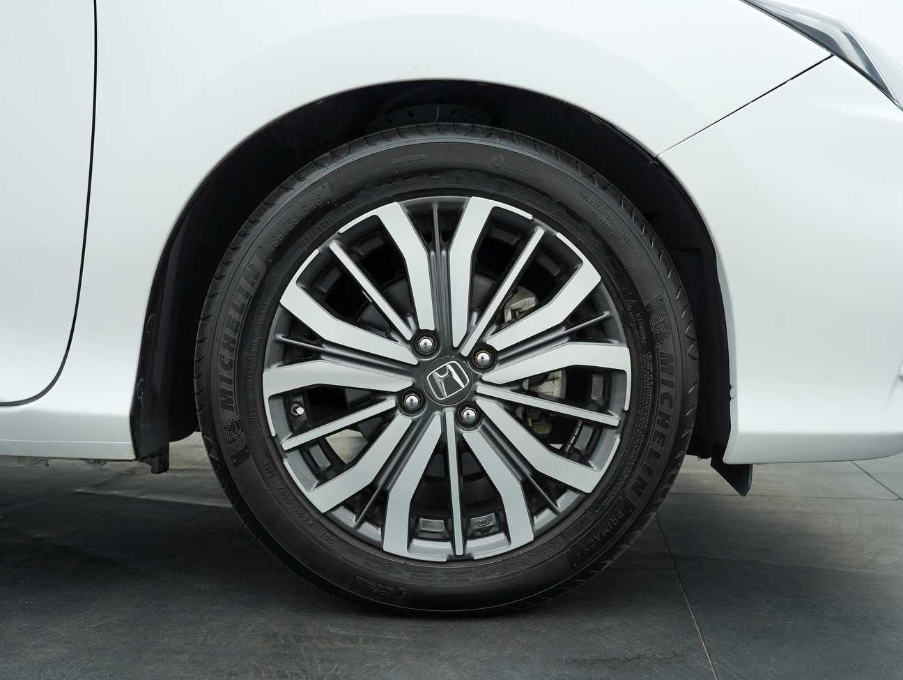 used 2018 Honda City V 1.5