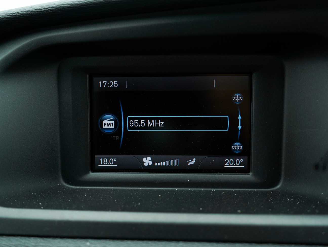 used 2018 Volvo V40 T4 2.0