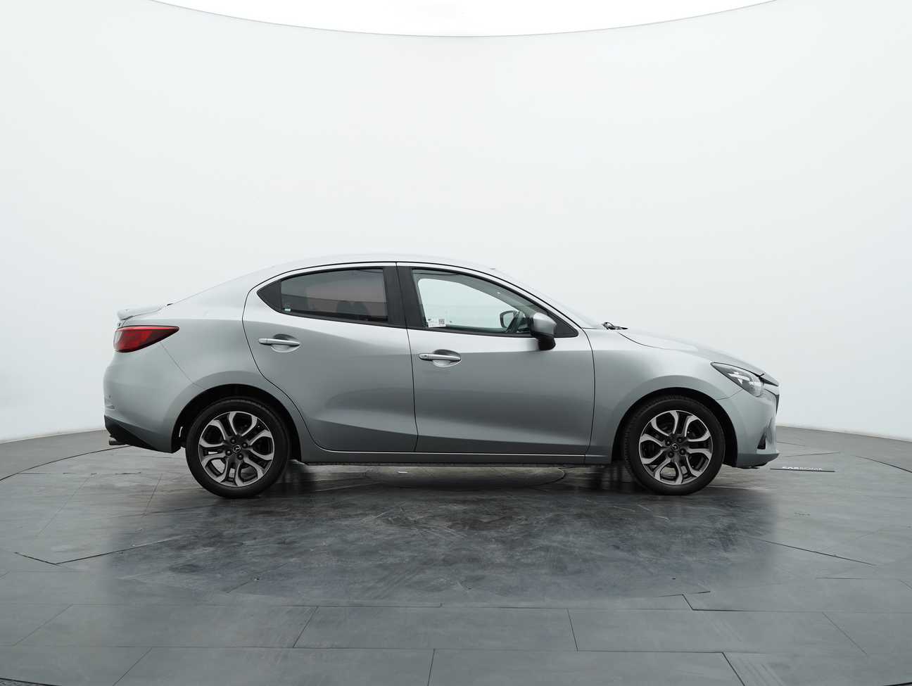terpakai 2015 Mazda 2 SKYACTIV-G 1.5
