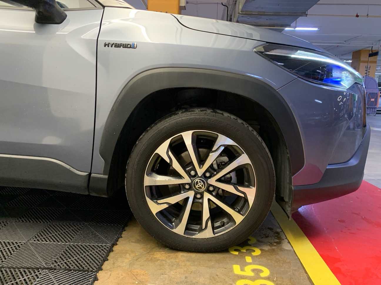 terpakai 2024 Toyota Corolla Cross Hybrid 1.8