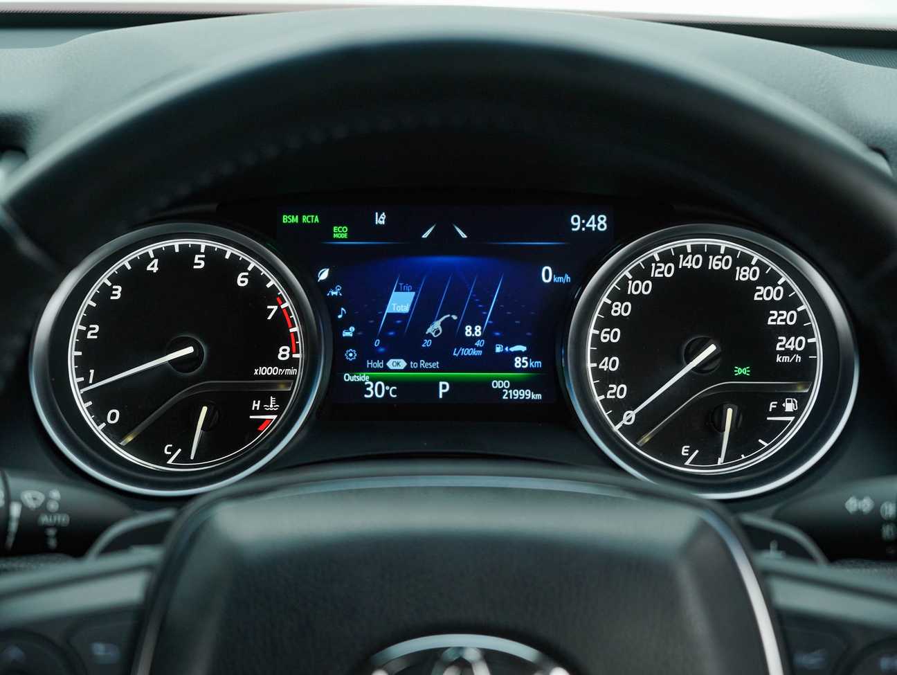 used 2023 Toyota Camry V 2.5