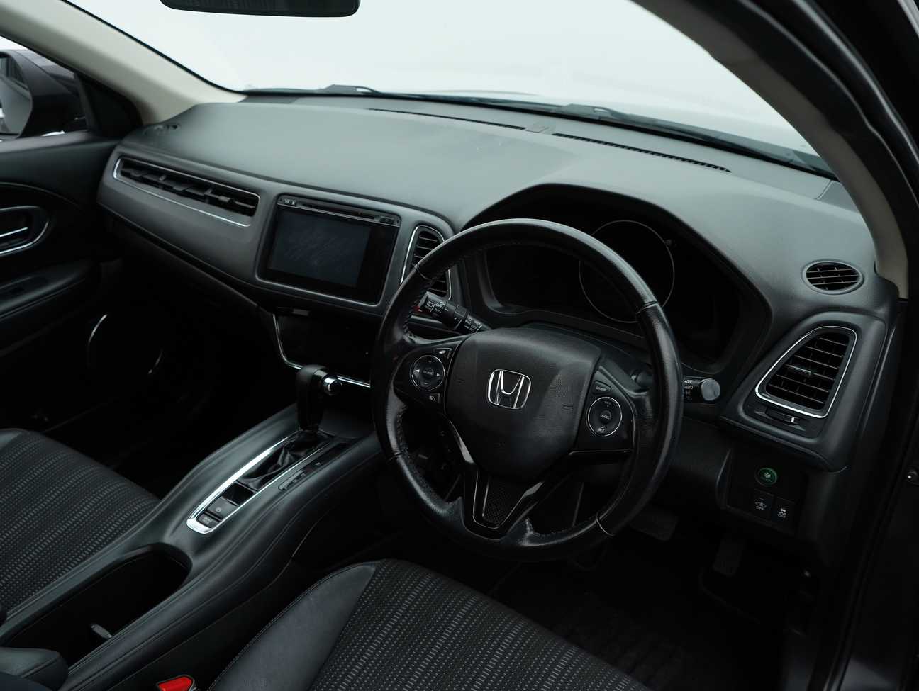 used 2015 Honda HR-V V 1.8