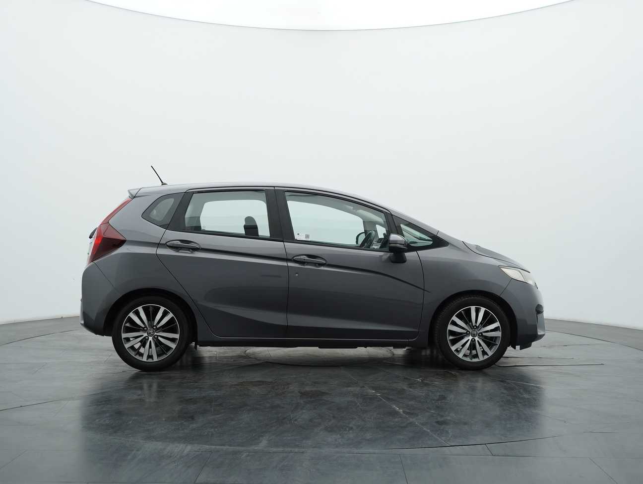 used 2014 Honda Jazz V 1.5