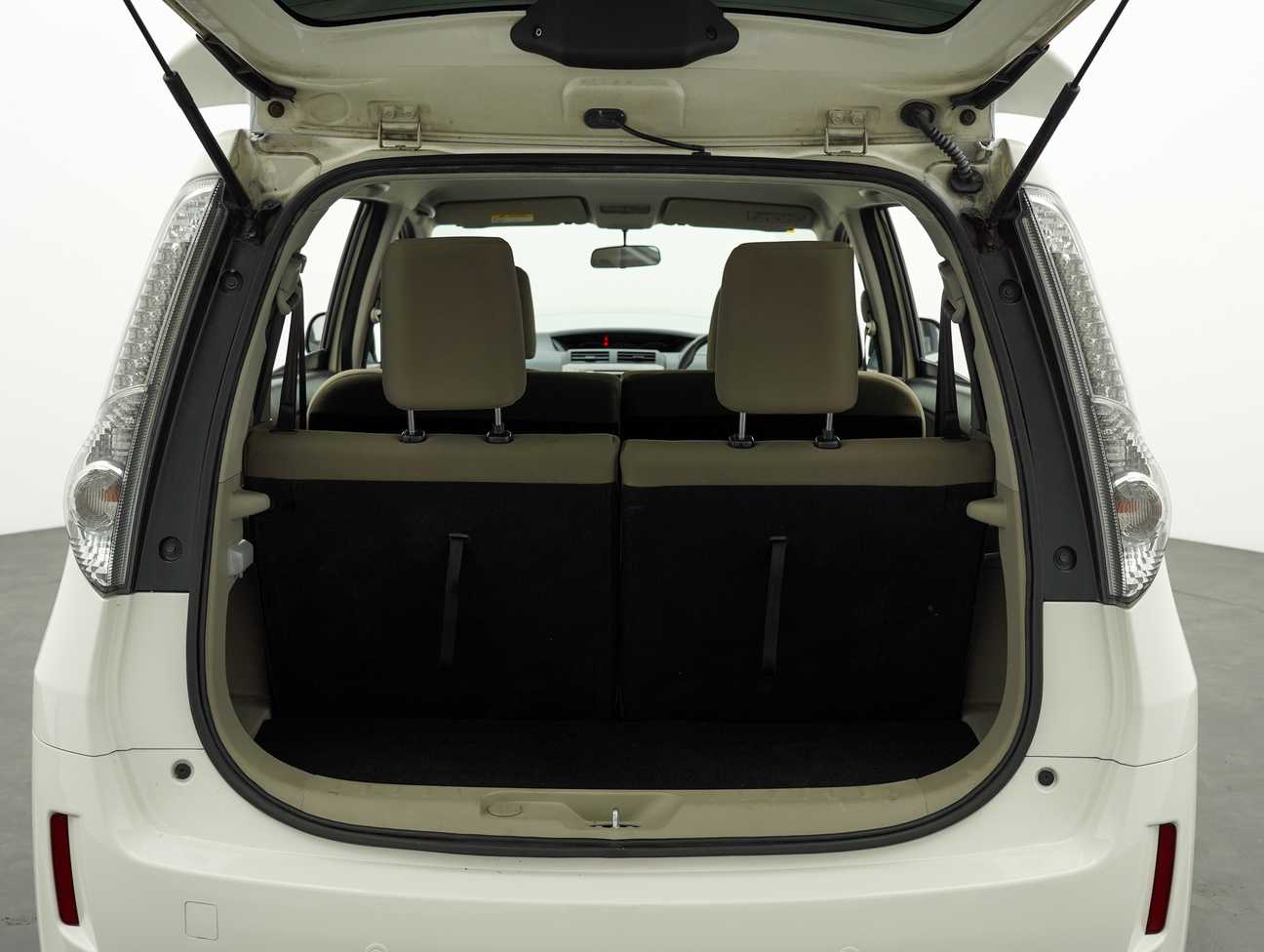 terpakai 2016 Perodua ALZA EZ 1.5