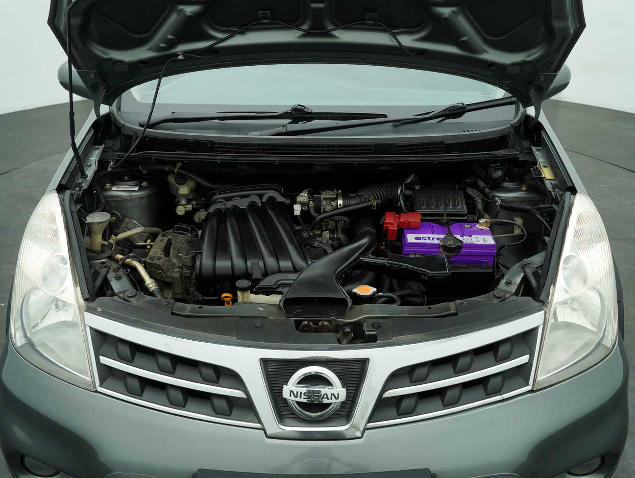 terpakai 2012 Nissan Livina X-Gear  1.6