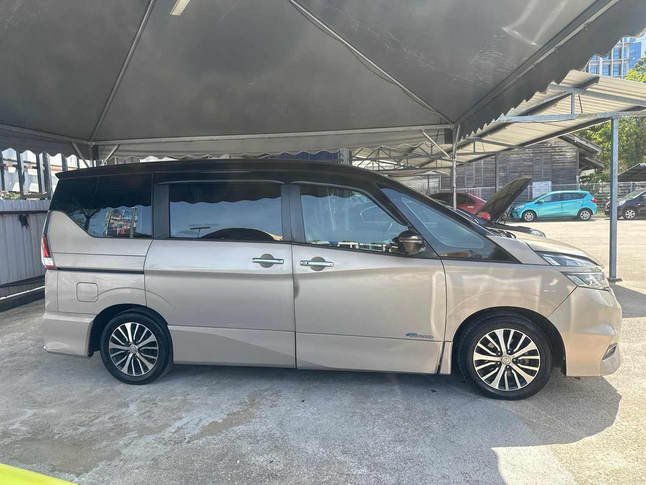 used 2018 Nissan Serena S-Hybrid High-Way Star 2.0