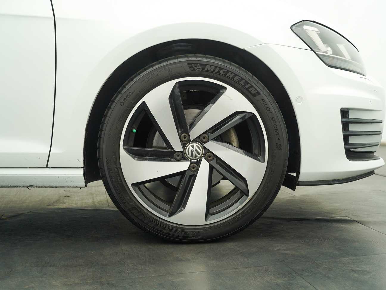 used 2016 Volkswagen Golf TSI Highline 1.4