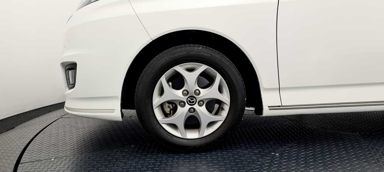 used 2017 Mazda BIANTE SKYACTIV-G 2.0